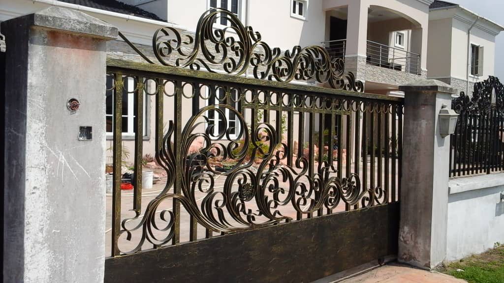 Metal Gates